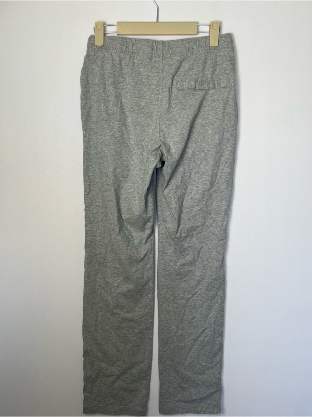 Nike Women’s Straight Leg Gray Lounge Sweatpants Small Pockets Casual Logo - Picture 7 of 9